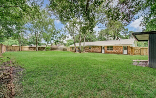 Building Photo - 6930 S Oak Bend Dr