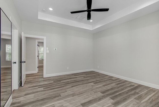 Building Photo - 1329 Buescher Dr