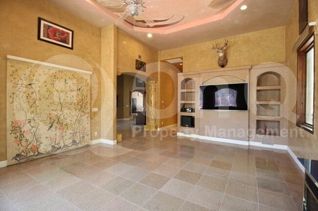 Building Photo - 15118 E Camelview Dr