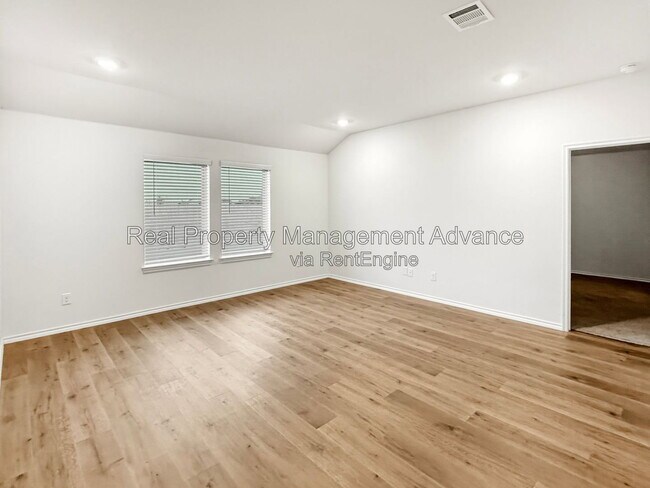 Building Photo - 1629 Topaz Trl