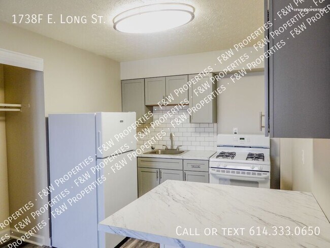 Building Photo - 1738 E Long St