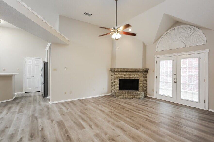 Building Photo - 6609 Wildhaven Dr
