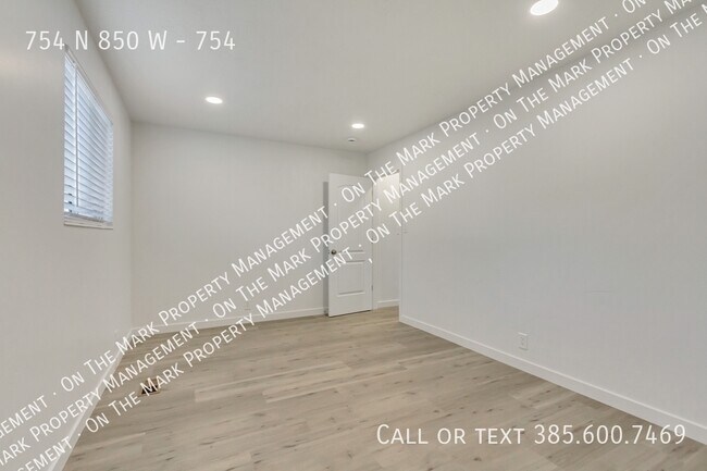 Building Photo - 754 N 850 W St