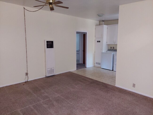 Building Photo - AN746-AutraTrust