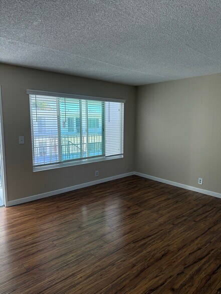 Building Photo - 23611 Arlington Ave