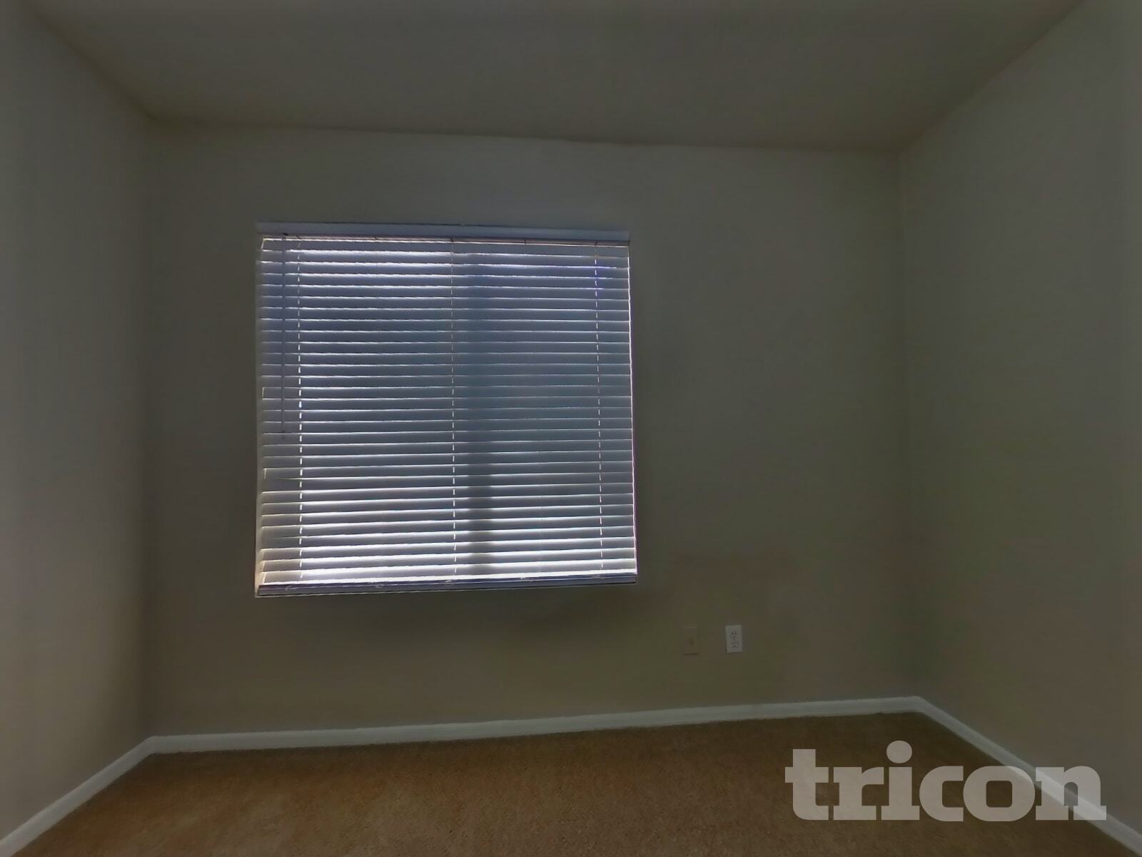 Building Photo - 2022 E Winston Dr