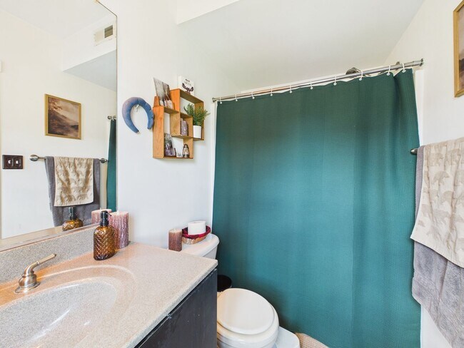 Building Photo - 1112 Porter St