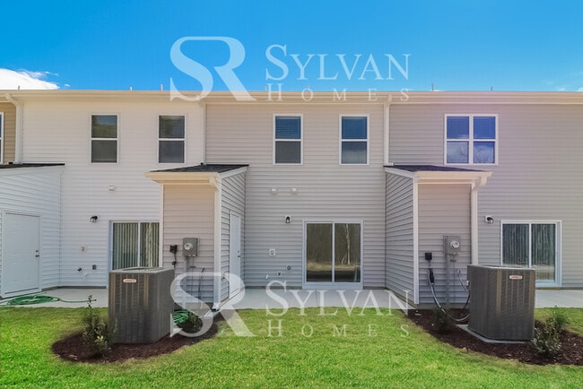 Building Photo - Coming HOME never felt so good!