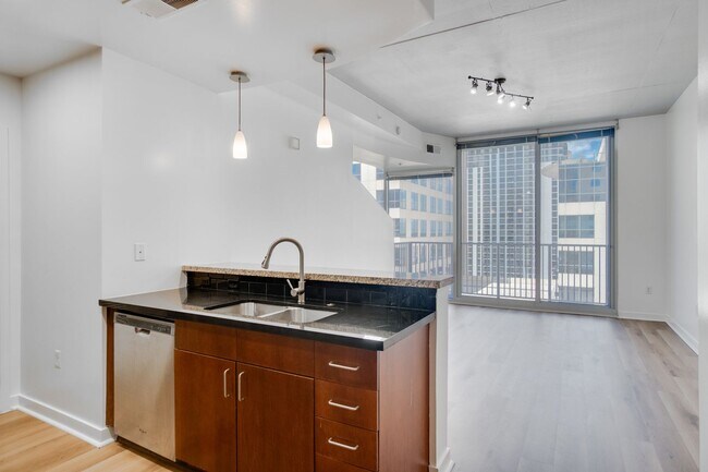 Building Photo - 155 S Court Ave