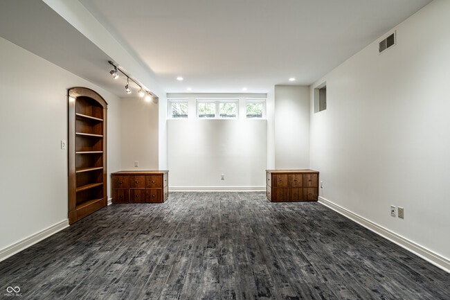 Building Photo - 11091 Crooked Stick Ln