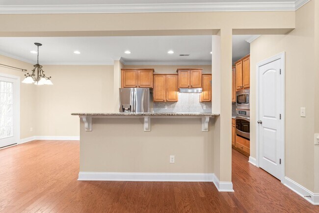 Building Photo - (Coming Soon) 5 Bedroom Brick Home in Matthews!