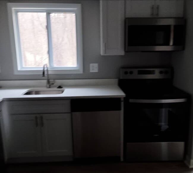 Building Photo - 9234 Woodcreek Ct