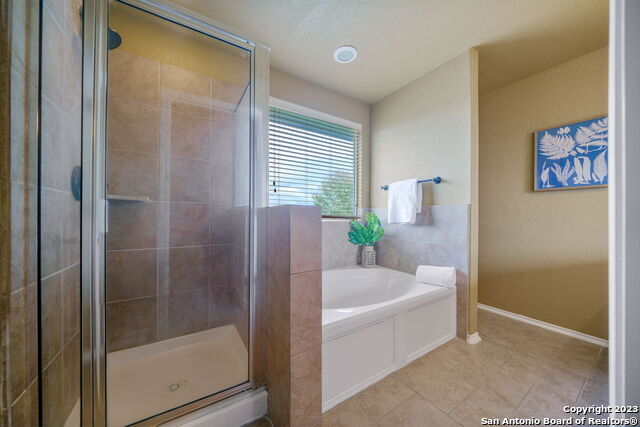 Building Photo - 9902 Meadow Lark