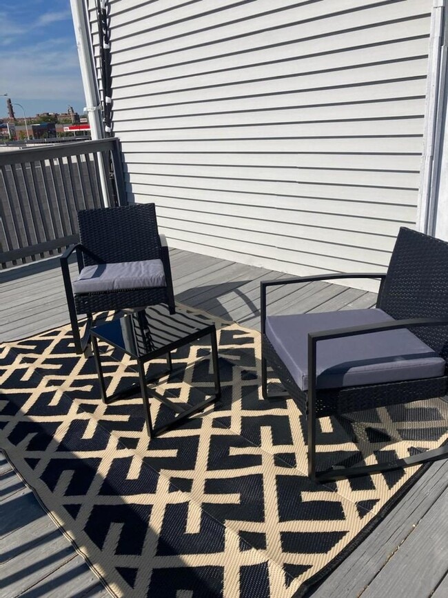 Building Photo - 3128 N Clybourn Ave