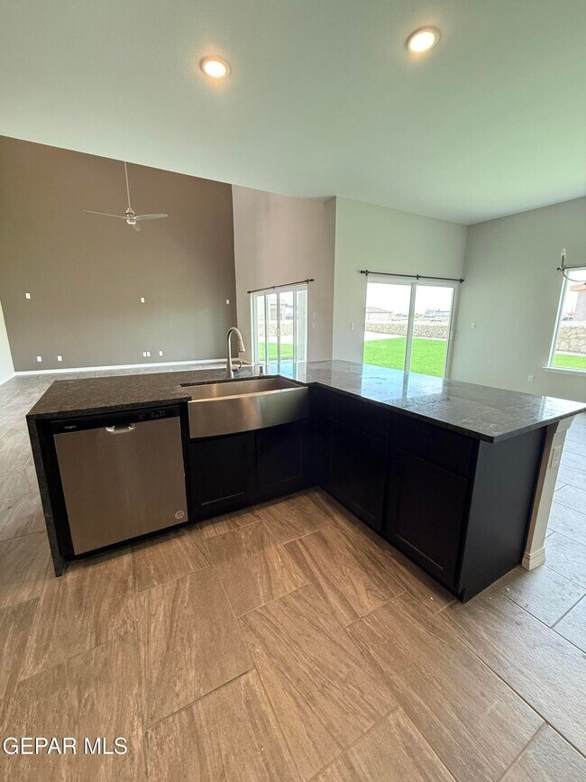 Building Photo - 7412 Rio Rimac Dr