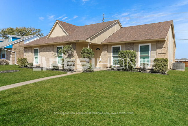 Building Photo - HOME FOR RENT!