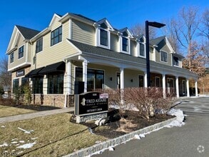 Building Photo - 688 US-202