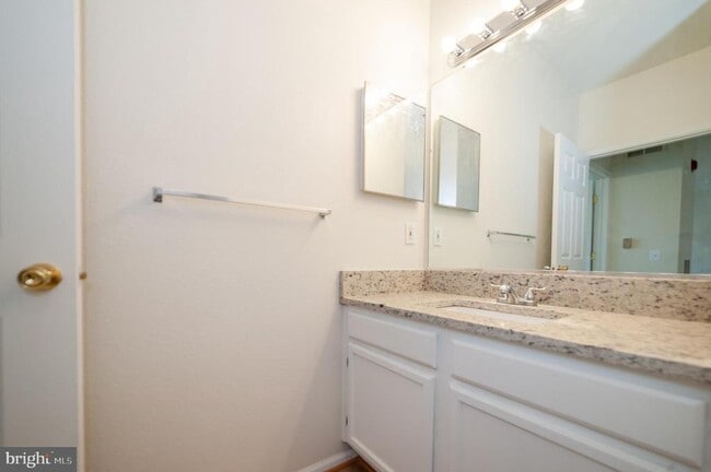 Building Photo - 1521 Spring Gate Dr.
