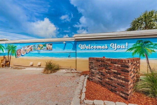 Building Photo - 253 Park Cir S