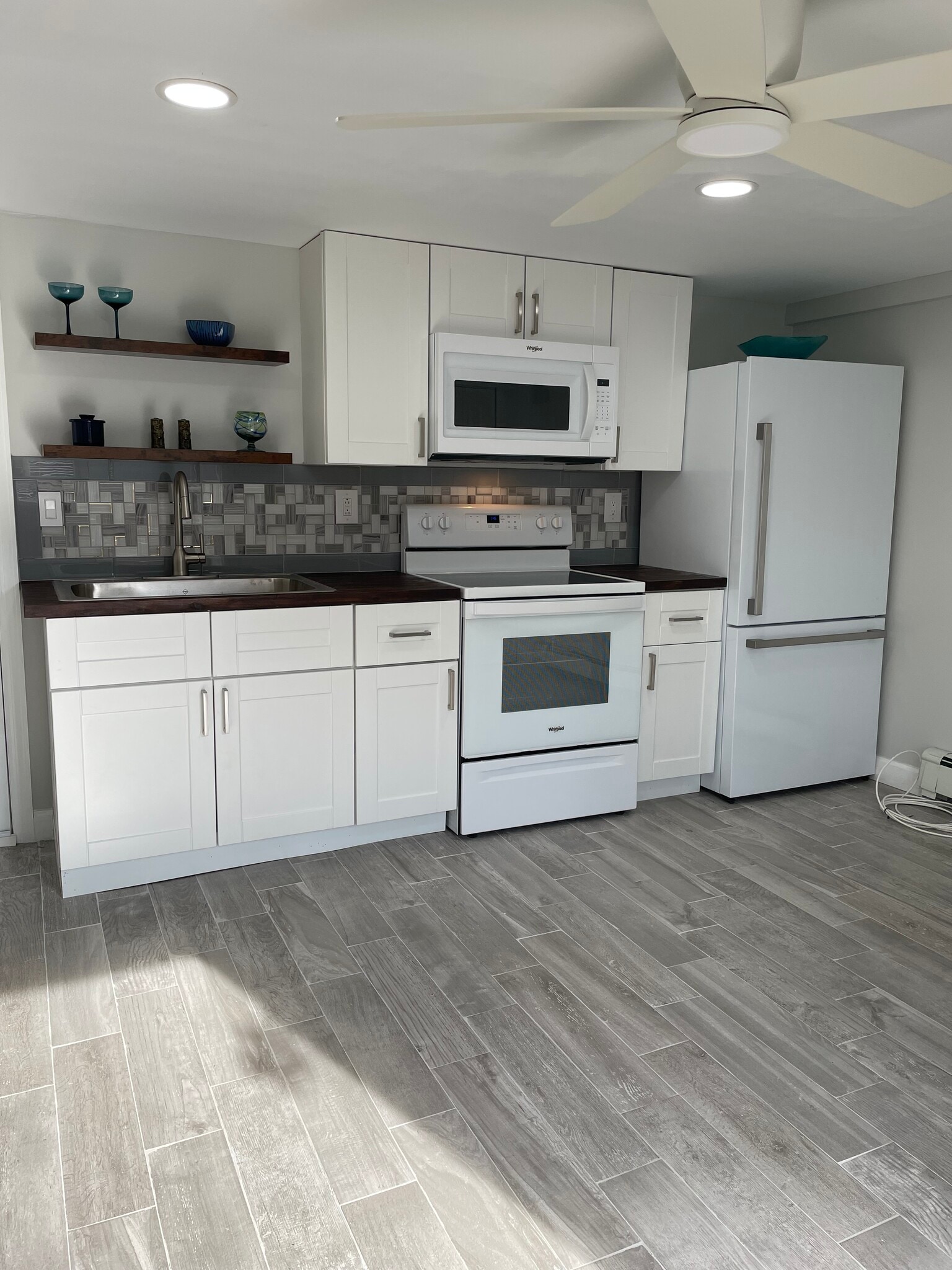 Building Photo - 5 Parkdale Dr