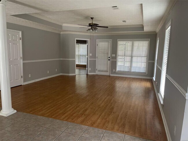 Building Photo - 28 Penton Ct