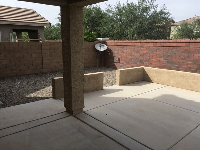 Building Photo - 3 Bed 2.5 Bath home!!