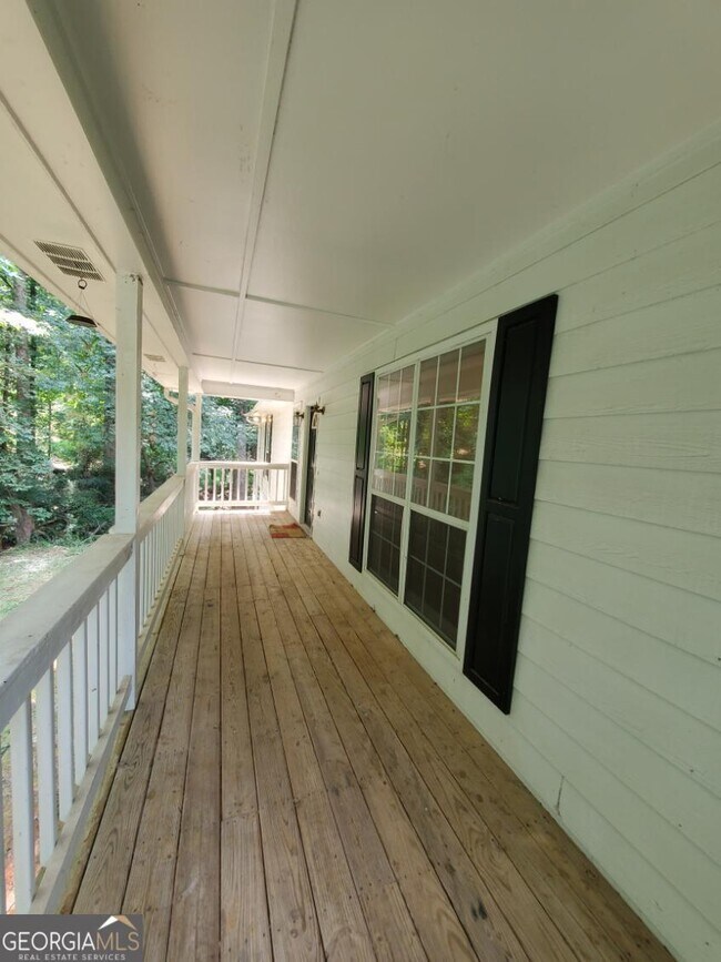 Building Photo - 217 Sweetgum Ln