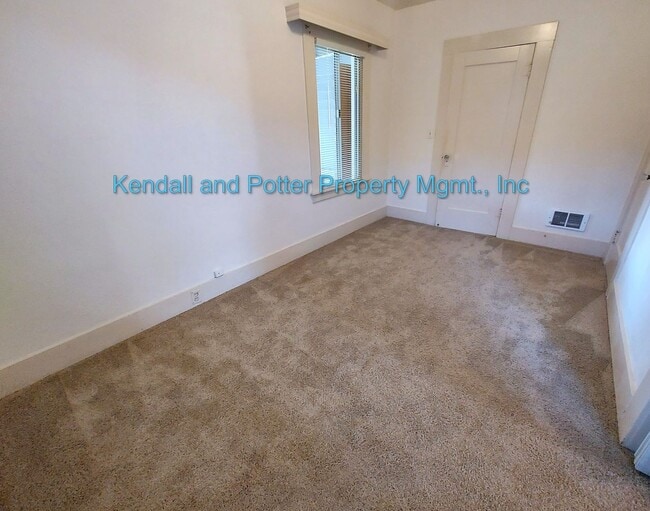 Building Photo - Bright 2BR/1BA Santa Cruz Home with Enclosed Yard & Sunroom!