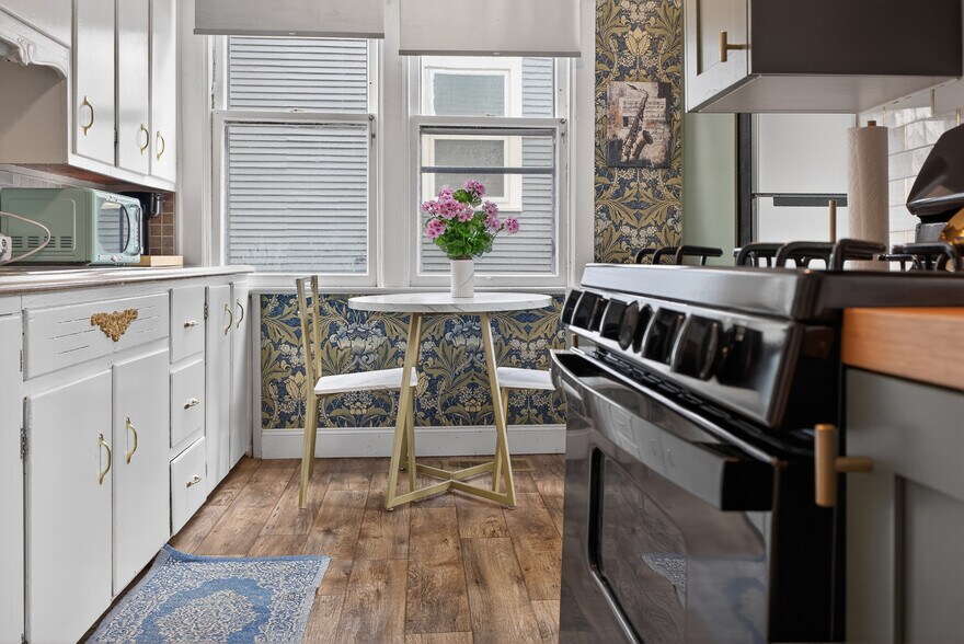 Building Photo - 256 Union Ave SE