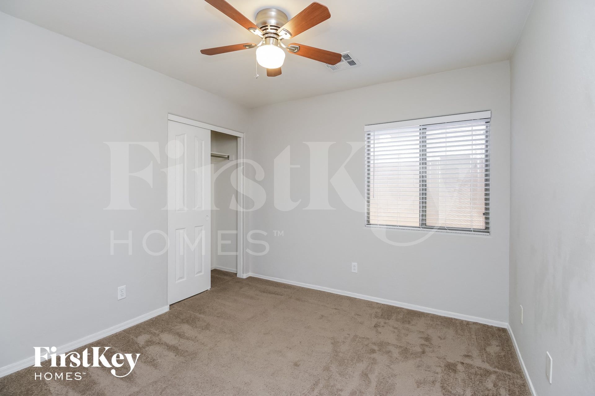 Building Photo - 3193 W Sunshine Butte Dr