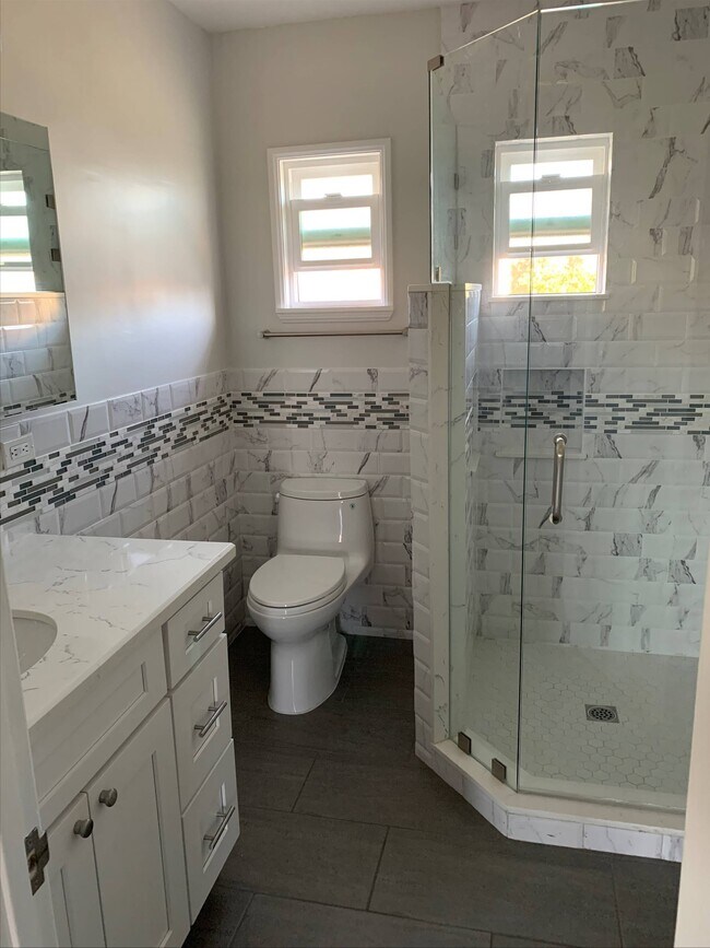 Building Photo - 17th Street Villas