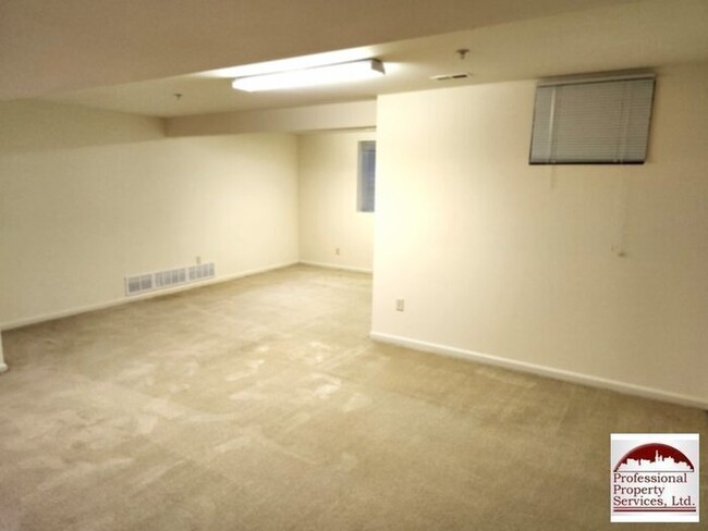 Building Photo - 17807 Farragut Way