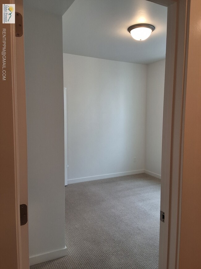 Building Photo - 1629 N Mumbarto Ln