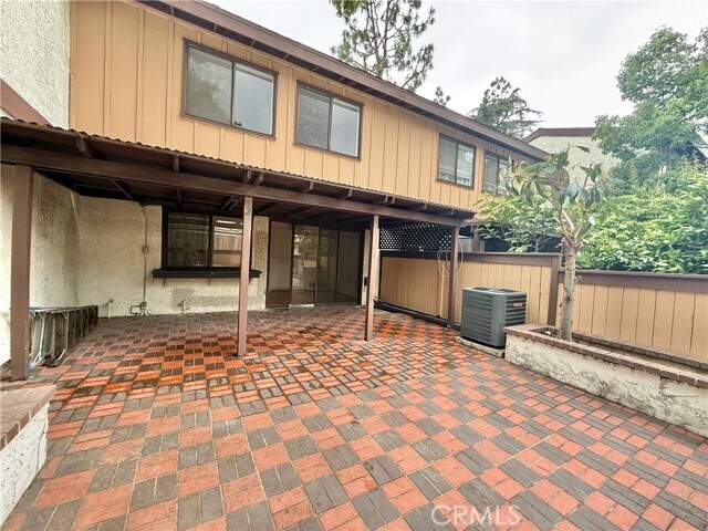 Building Photo - 444 W Huntington Dr