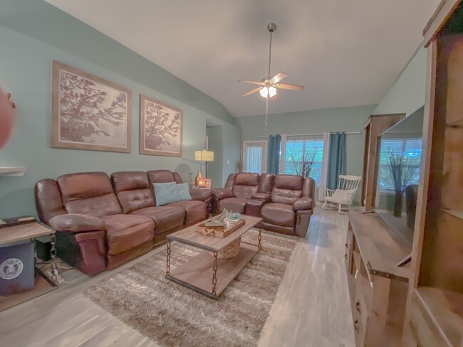 Building Photo - 115 Secret Harbor Dr