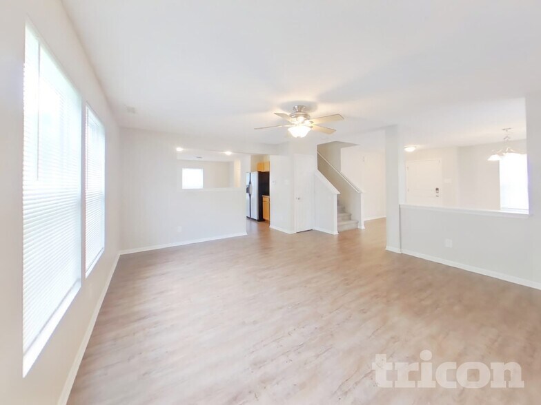 Building Photo - 678 Runnymede Ct