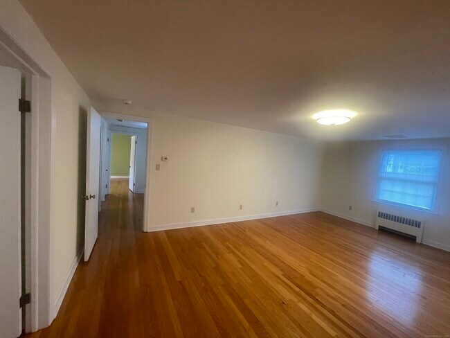 Building Photo - 20 Broadfield Rd