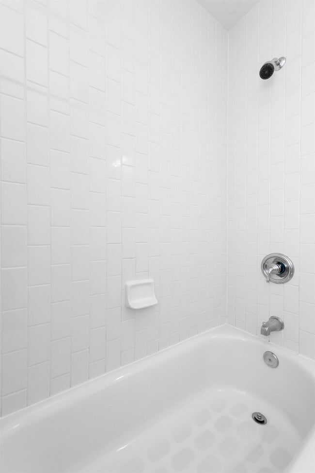 Building Photo - 401 13th St NE