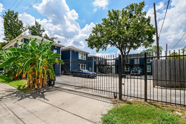 Building Photo - 1009 Enid St