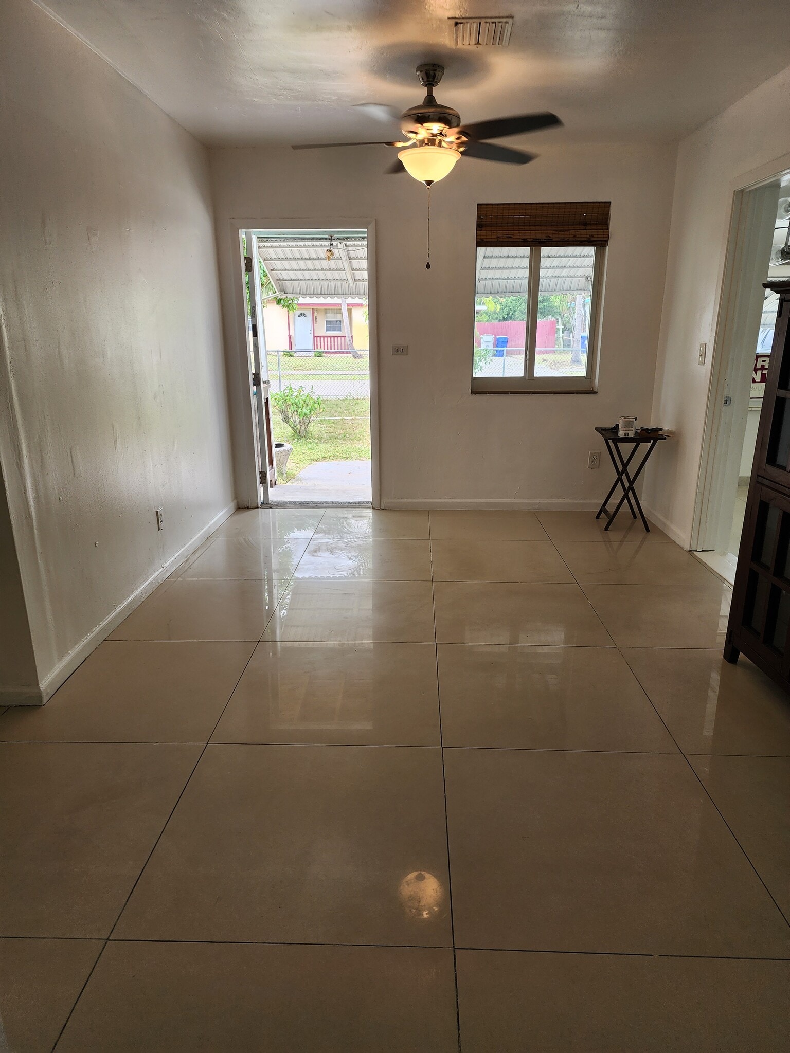 Building Photo - 5372 NE 17th Ave