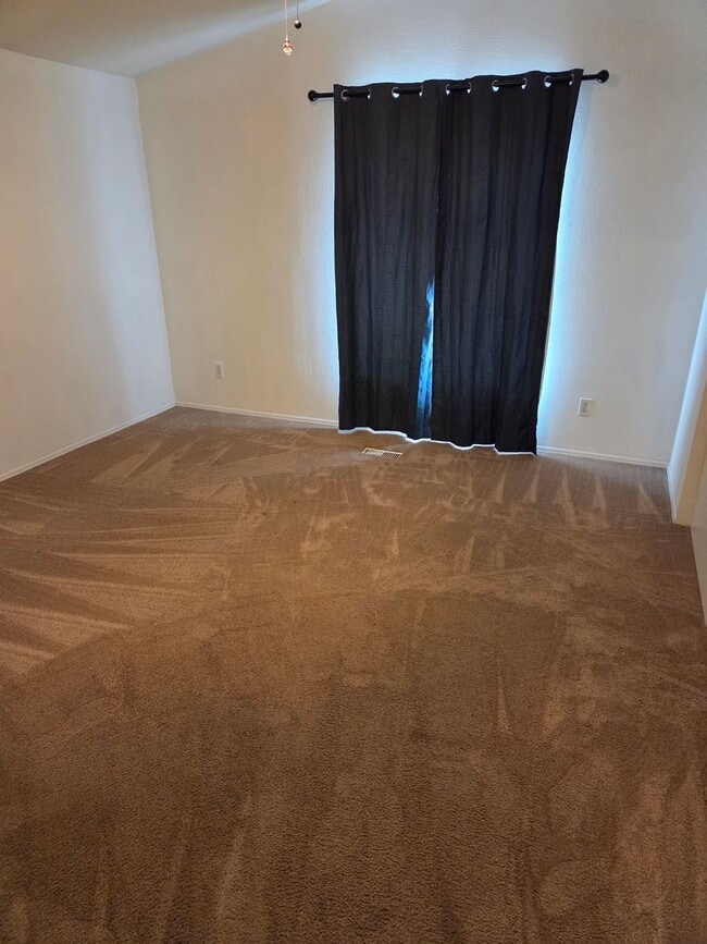 Building Photo - AVAILABLE NOW! Beautifully Remodeled Home ...