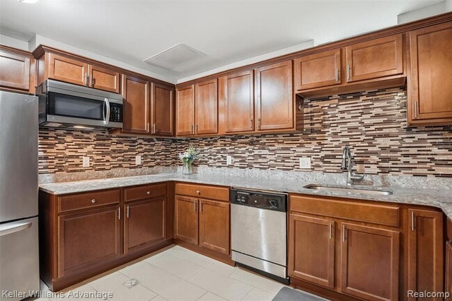 Building Photo - 1625 Emerald Pines Dr