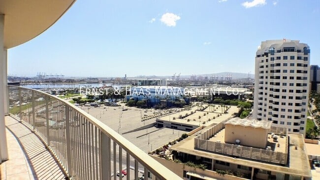 Building Photo - 700 E Ocean Blvd