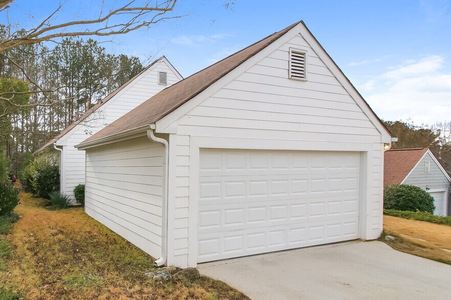 Building Photo - 537 Anglewood Trace