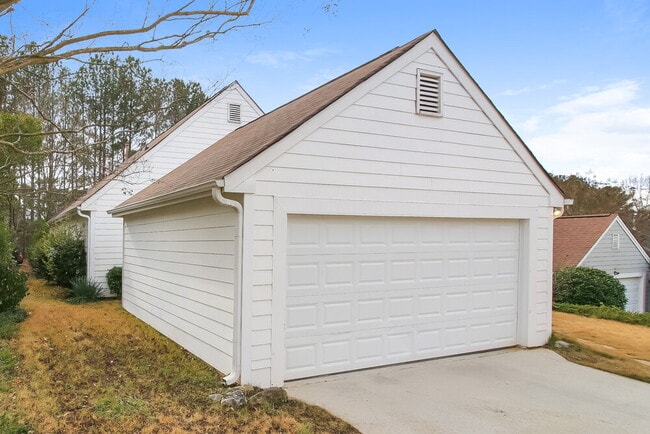 Building Photo - 537 Anglewood Trace