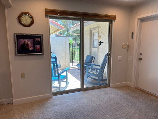 Building Photo - Beautifully updated 2 bedroom with large den/office area. In Leisure World a 45+ Active Adult Res...