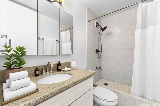 Building Photo - Views of Waikiki - 2 Bed/1 Bath Located in the Plumeria Hale (Kapiolani) Available NOW!