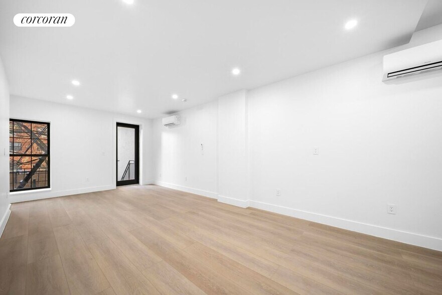 Building Photo - 166 S 2nd St