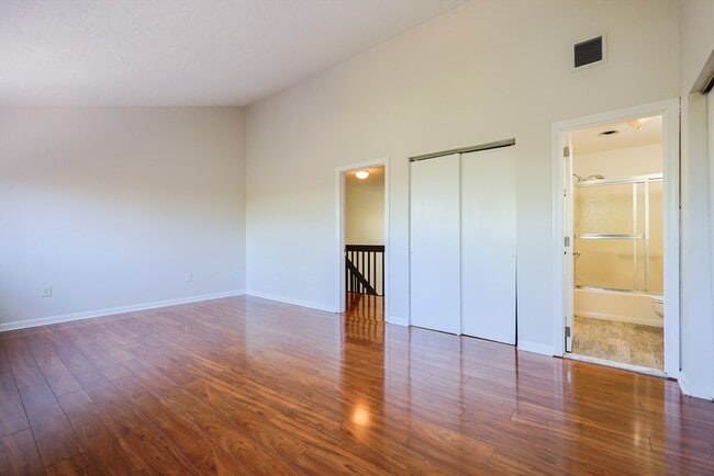 Building Photo - 63 Trailside Way