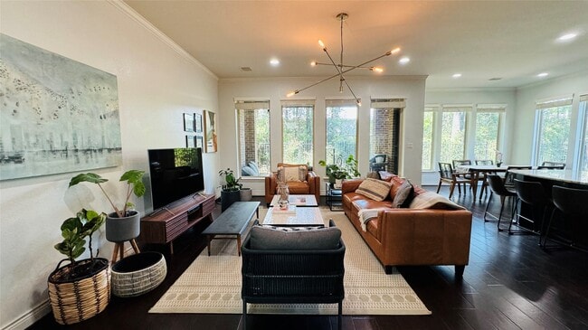 Building Photo - 27 Jonquil Pl